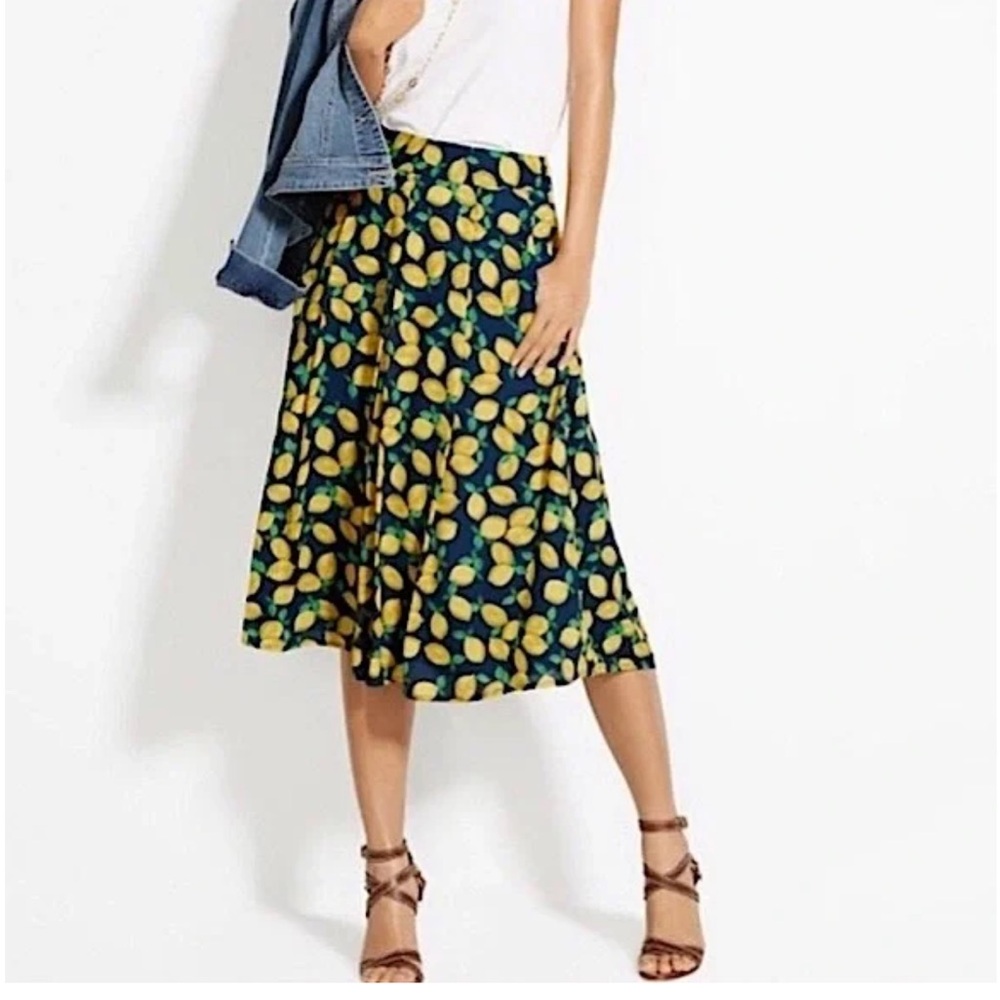 The Limited- Navy Lemon Pleated Skirt- Size 8.